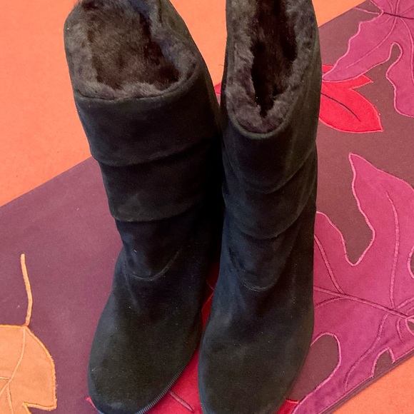 CALVIN KLEIN Suede Wedge Boots - Picture 2 of 6